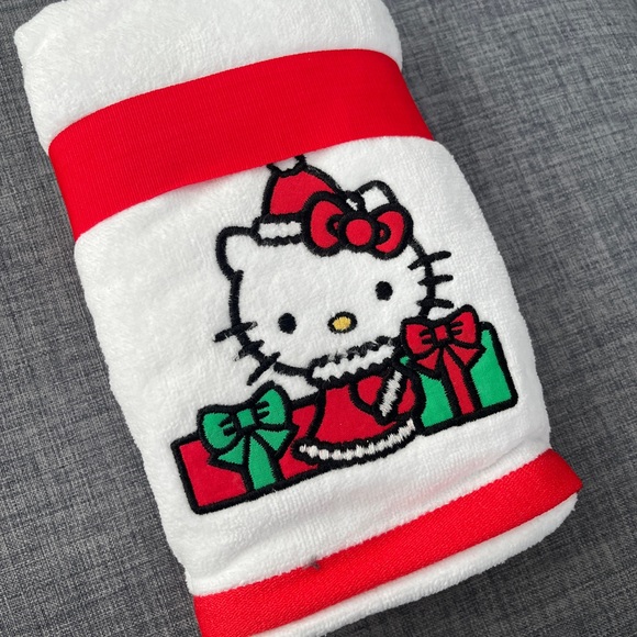Hello Kitty Towels Gift Bows 2 Pack Towels - Picture 2 of 2